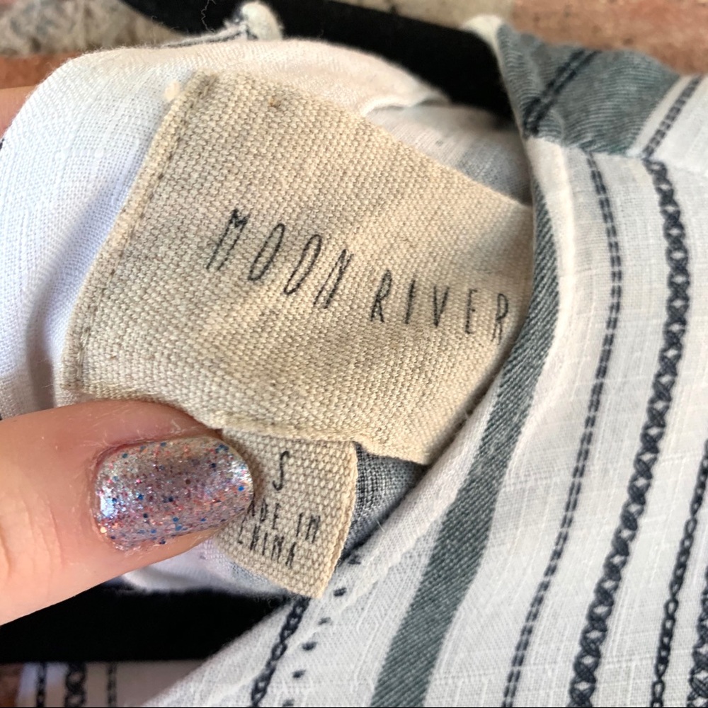 Anthropologie “Aurelie” Boho Flutter Sleeve Top - image 5